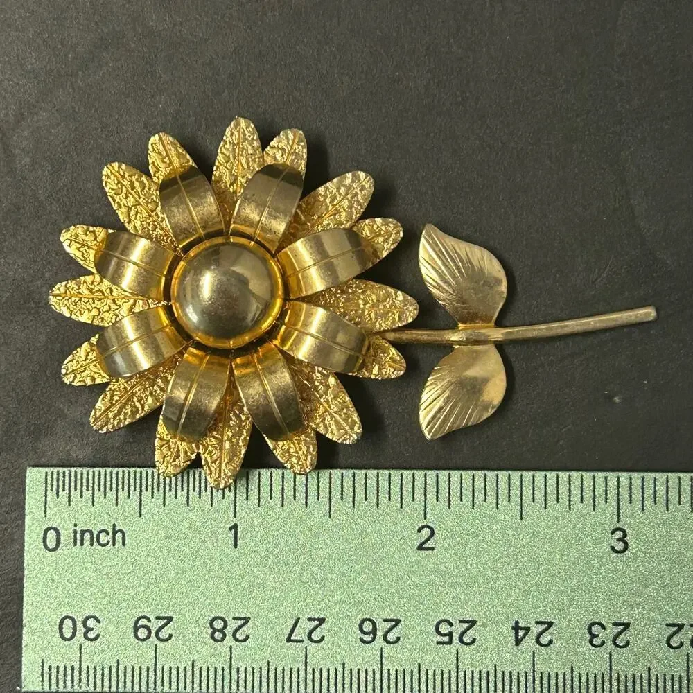 Unbranded vintage gold